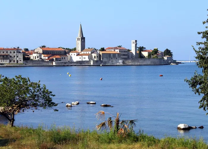 Apartamento With Parking Space - 7042 Poreč