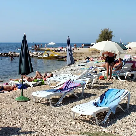 With Parking Space - 7042 Poreč