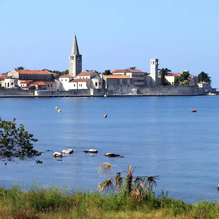 Apartment With Parking Space - 7042 Porec