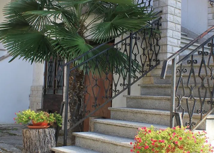 شقة With Parking Space - 7042 *